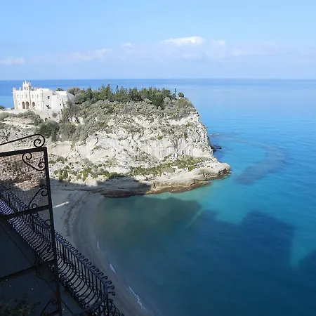 Nyaraló Mimosa Tropea Ricadi